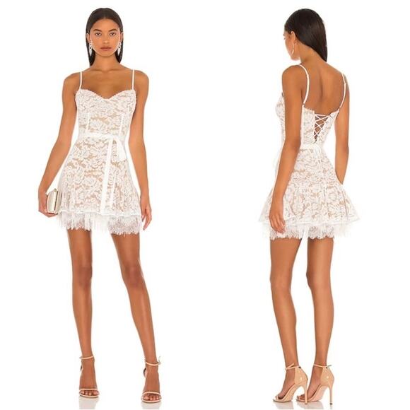V. Chapman Dresses & Skirts - V. Chapman Candice Lace Scallop Hem Lace Up White Mini Dress Size 8